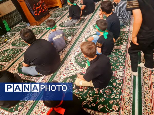 تجدید بیعت دانش‌آموزان ابهری با آرمان‌های عاشورا در سوگواره «احلی من العسل»