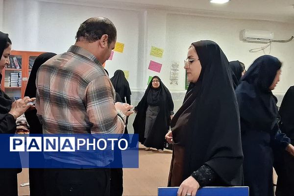 کارگاه آموزشی «طرح تحول در فرآیند آموزش و یادگیری» در باشت 