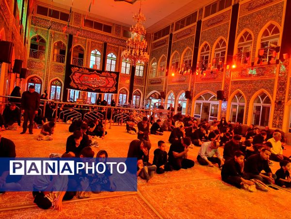 برگزاری مراسم شب سوم عزاداری اباعبدالله(ع) در تکیه ابوالفضلی نیشابور