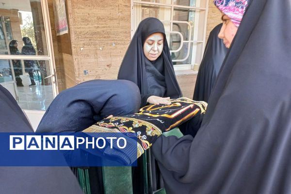 گرامیداشت ایام شهادت حضرت فاطمه‌ زهرا(س) در دبیرستان سوده‌حمدانی قرچک