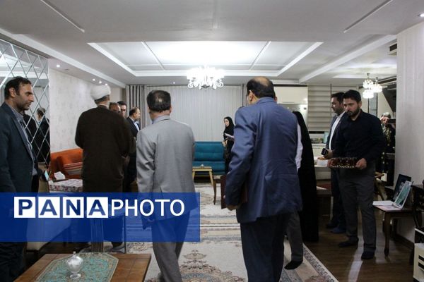 دیدار معاون پرورشی و فرهنگی وزیر آموزش و پرورش با خانواده معلم شهید «عبدالله برزگر»