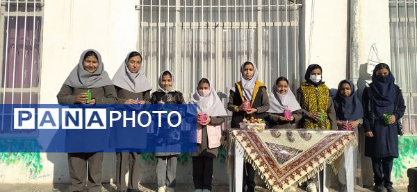 تقدیر از برترین‌های دبستان شهید نجفی فدافن 