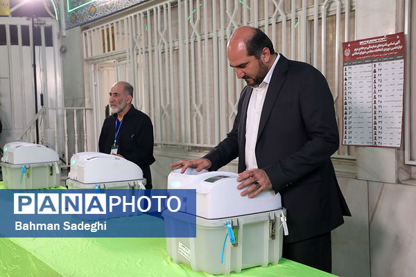 مرحله دوم انتخابات مجلس دوازدهم شورای اسلامی در مسجدالنبی میدان نبوت