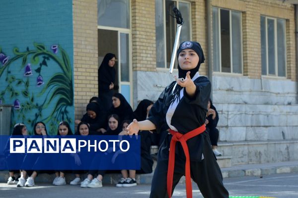 از حرکات رزمی دانش‌آموزان تا طناب‌کشی معلمان، المپیاد ورزشی مدرسه حکمت بهارستان‌دو
