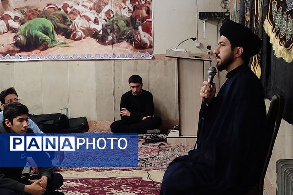 در اغنای دل‌ها هنرستان موفقیان اسلامشهر میزبان آیین فاطمیه و سفره احسان بانوی نور بود