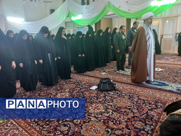 بازدید امام جمعه کاشمر از مسابقات قرآن، عترت و نماز ویژه دختران شهرستان کاشمر 