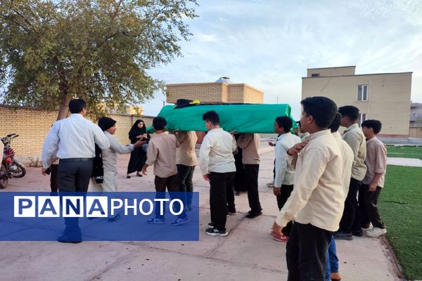 حرکت خودجوش نوجوانان بوموسی به‌مناسبت تشییع و خاکسپاری نمادین شهید نصرالله