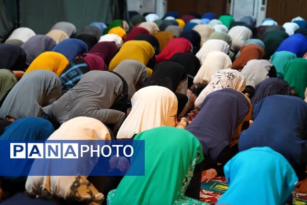 اعتکاف به رنگ خدا ۴؛ دانش‌آموزان یزدی به مهمانی خدا رفتند