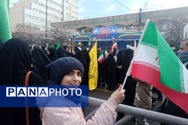 راهپیمایی یوم الله ۲۲بهمن، تجدید میثاق با آرمان‌های اسلام در مشهد مقدس