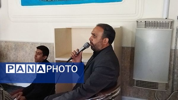 قرائت زیارت حضرت فاطمه (س) در دبیرستان شاهد ابوذر غفاری 