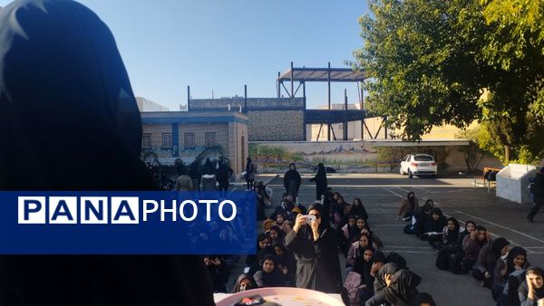 مراسم تکریم و تحلیف فرمانده واحد دبیرستان حضرت معصومه(س) خلیل آباد
