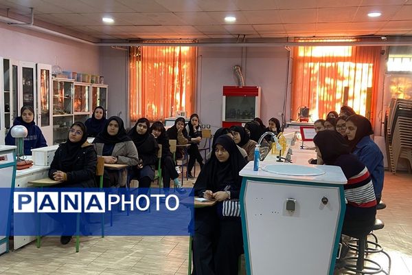  اردوی علمی در پژوهش سرای دانش آموزی بصیرت