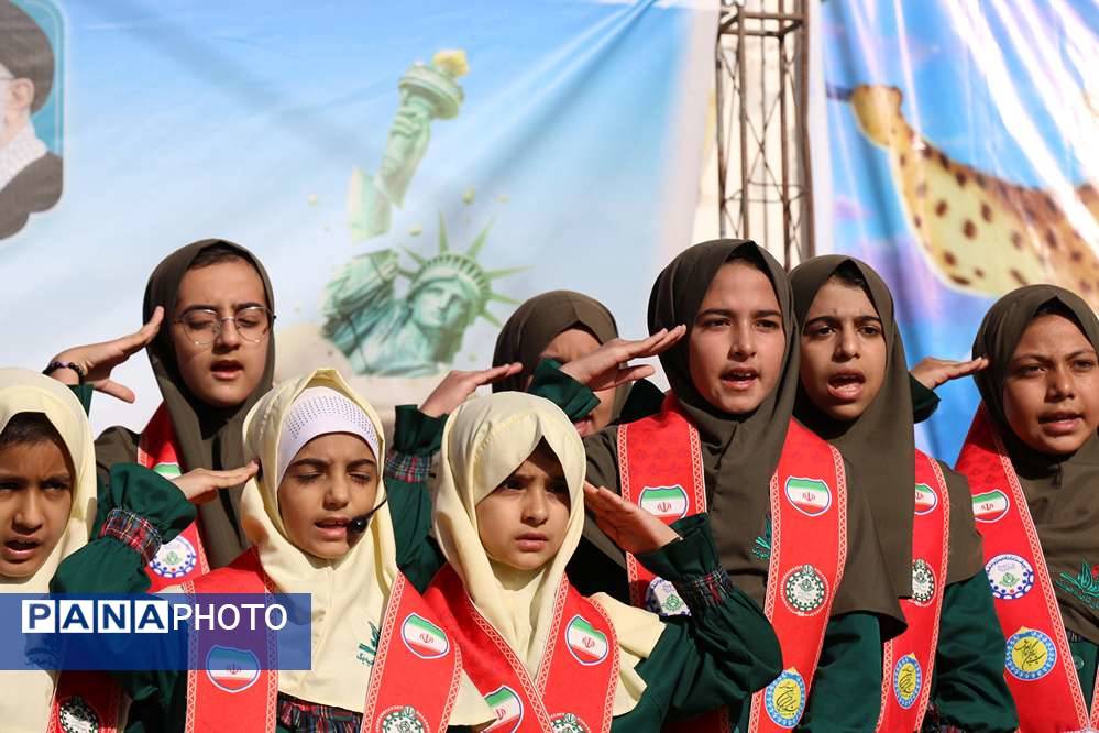 نقش آفرینی جدید نسل Z در مراسم 13 آبان از نگاه تصویر