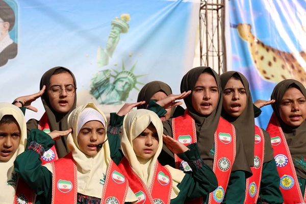 نقش آفرینی جدید نسل Z در مراسم 13 آبان از نگاه تصویر