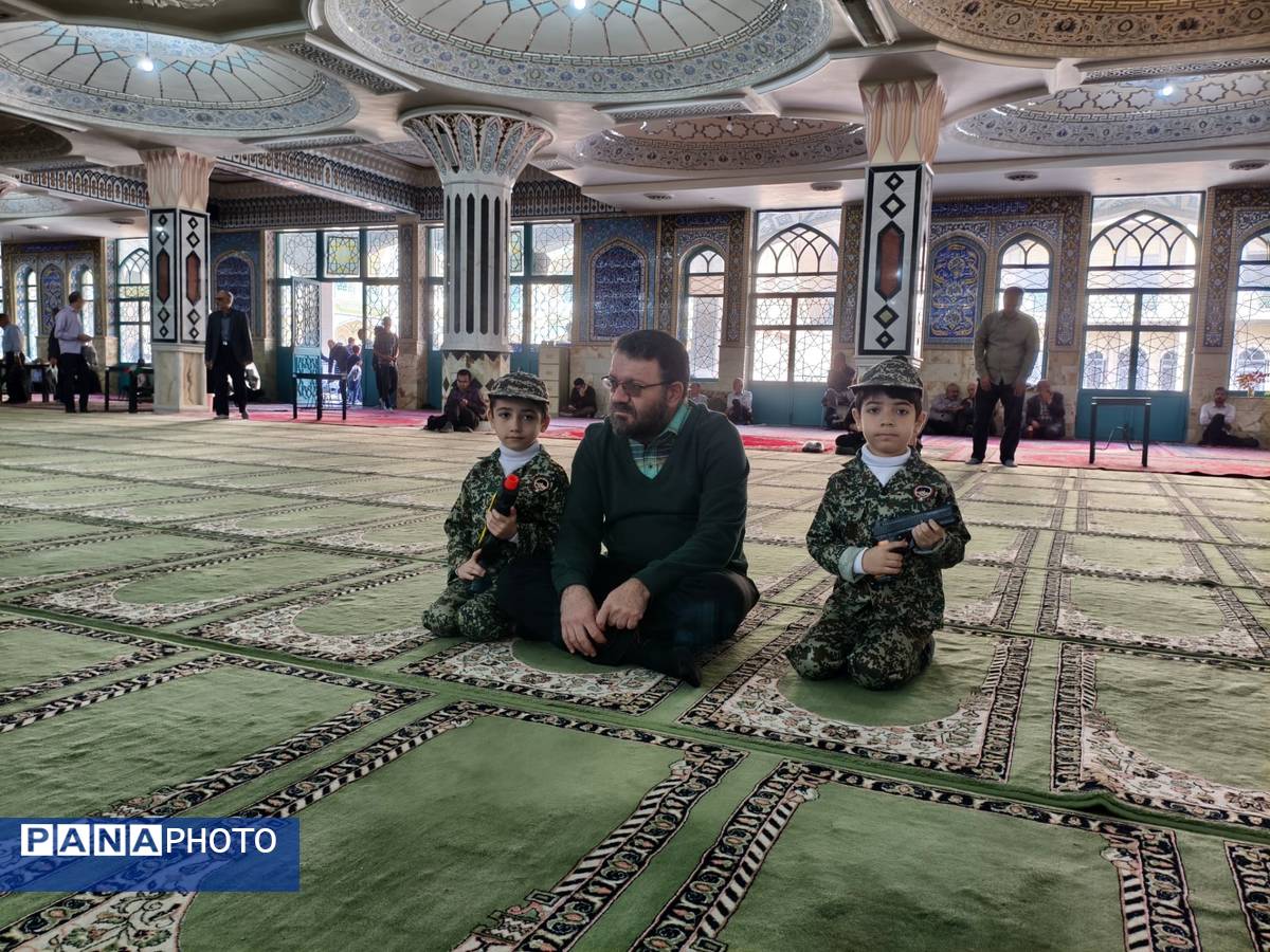 میعادگاه دانشآموزان با نماز جمعه