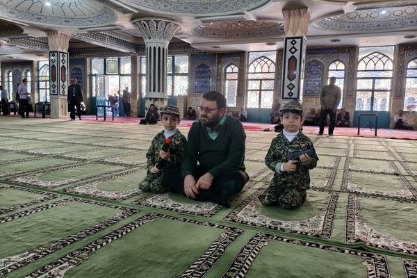 میعادگاه دانش‌آموزان با نماز جمعه