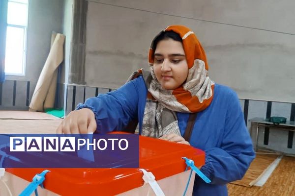 برگزاری دور دوم انتخابات ریاست‌جمهوری در محمودآباد 