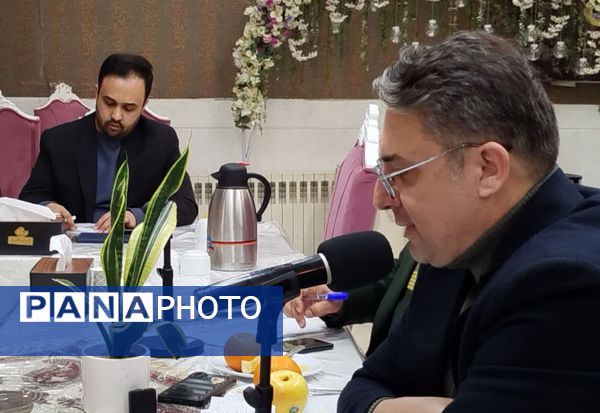 جلسه تخصصی تبیین برنامه‌های معاونت پرورشی و فرهنگی اداره‌کل آموزش و پرورش استان خراسان رضوی در کاشمر