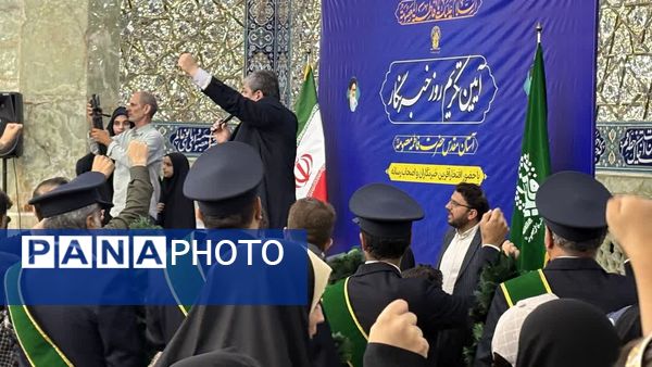 غبارروبی حرم حضرت معصومه(س) با حضور اصحاب رسانه