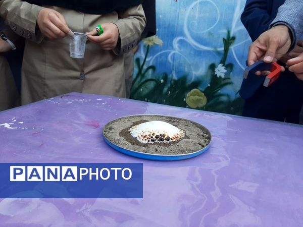 برپایی ایستگاه‌های آزمایشگاهی در مدرسه شهید محمدی پور خلیل‌آباد