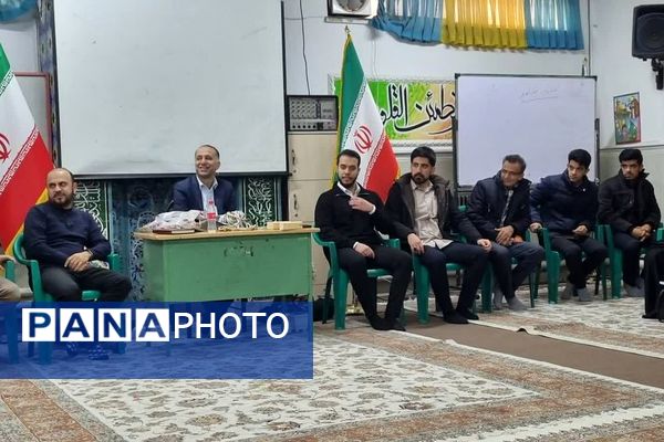  کارگاه توانمندسازی اردویی و سازمان دانش‌آموزی در ورامین