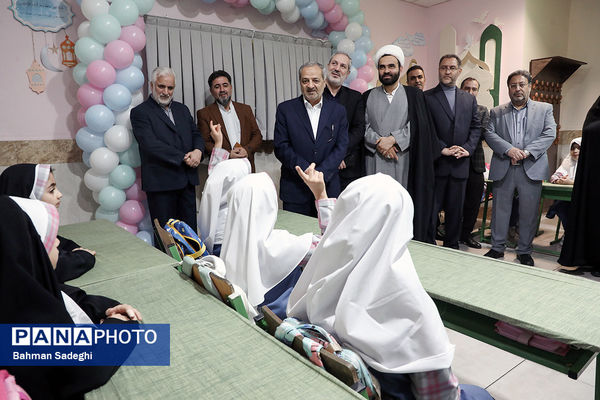 آیین تجهیز ۴۰۰۰ کتابخانه کلاسی با حضور وزیر آموزش و پرورش