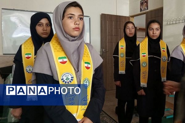 کارگاه آموزشی پیش اردوی منطقه‌ای پیشتازان در بهارستان‌۲