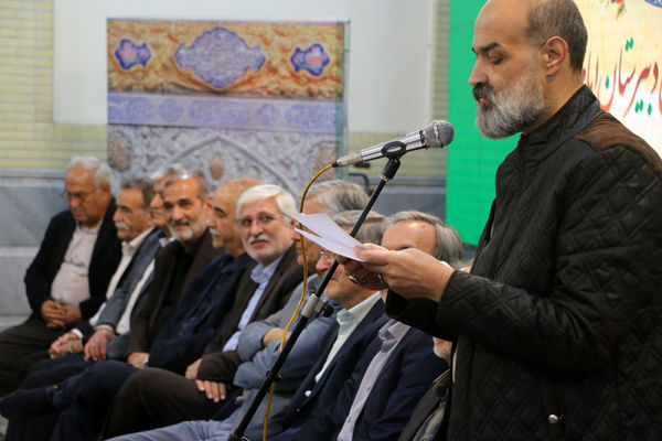 نشست صمیمی‌ دانش‌آموختگان دبیرستان امام رضا(ع) قم در هیات خادم الرضا(ع)