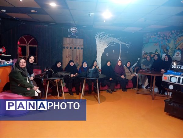 اردو تفریحی دانش آموزان دبستان دخترانه نرجس یک و دو 