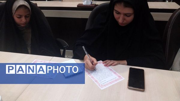 کارگروه دختران نواجوان و جوان مشهد با مشاور معاون رئیس جمهور در امور زنان وخانواده 