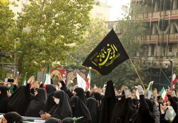 تشییع پیکر مطهر شهدای گمنام همزمان با سالروز شهادت حضرت فاطمه(س) در تهران