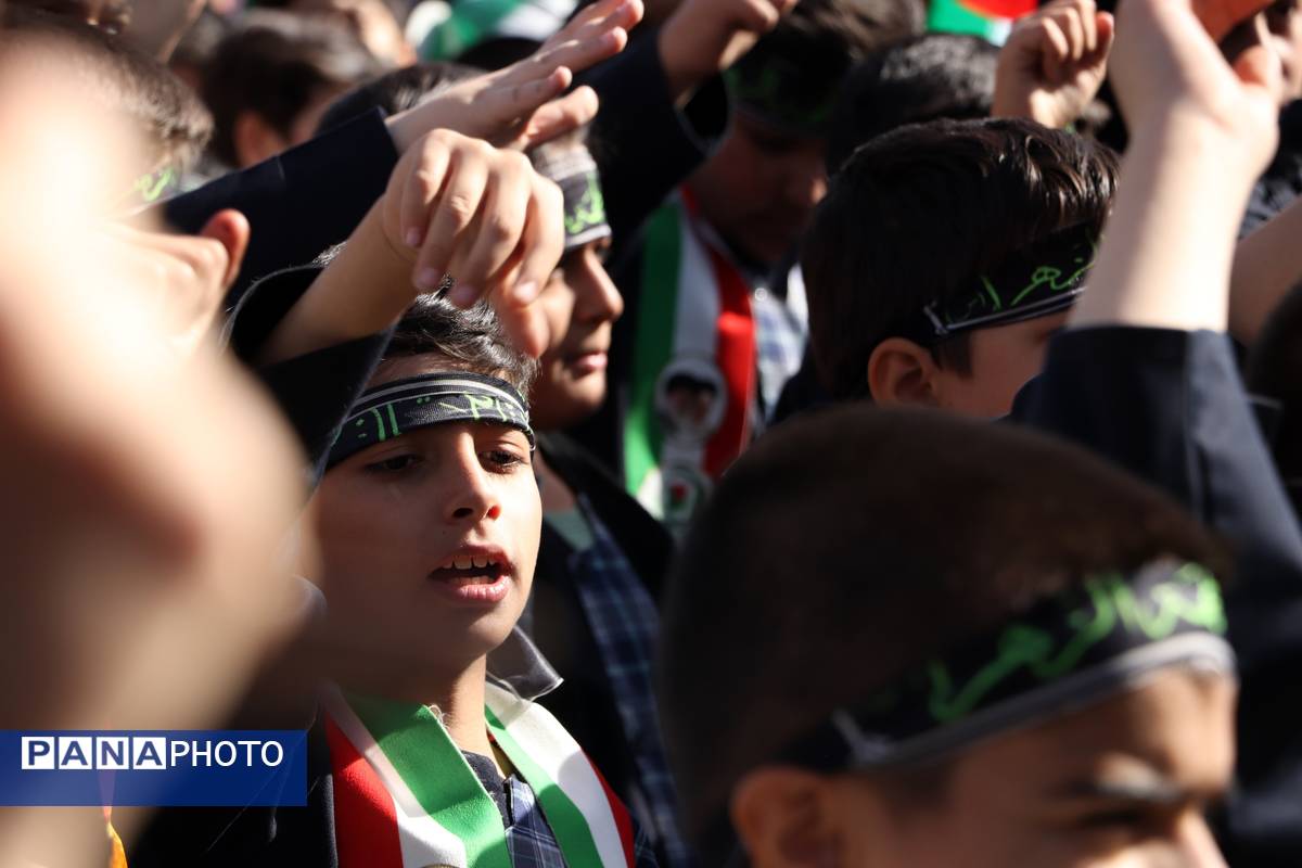 فریاد استکبار ستیزی از ورامین طنین انداز شد