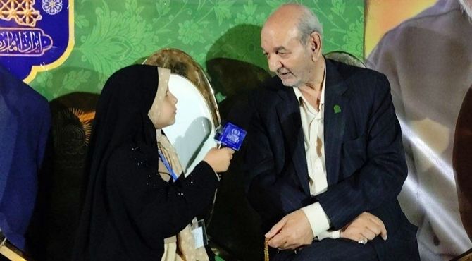 برگزاری غرفه‌های فرهنگی و غرفه کانون کتاب و کتابخوانی رضوی در گذر فرهنگی چهار باغ