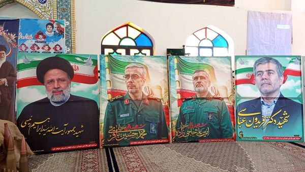 تجدید میثاق نسل آینده با شهدای دیروز در مسجد جامع شادمهر
