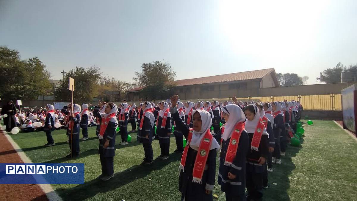 برگزاری همایش دانش‌آموزان پیشتاز منطقه ۱۰