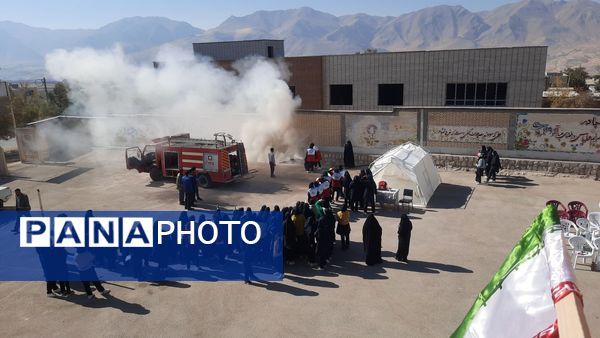 برگزاری مانور پدافند غیرعامل در آموزشگاه سمیه ناغان 