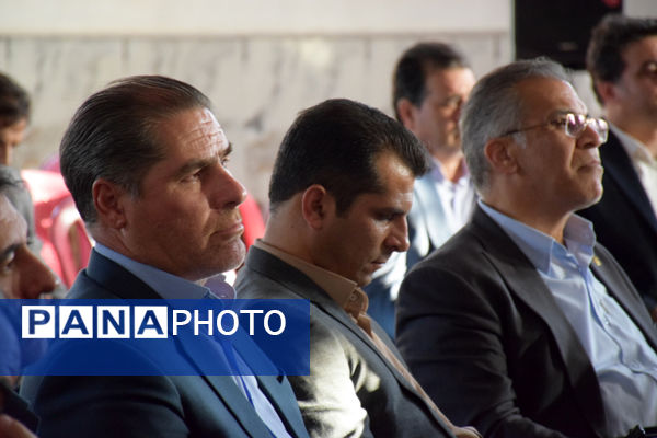 نشست مشترک مسئولان تربت‌حیدریه با شهروندان شهرک ولیعصر