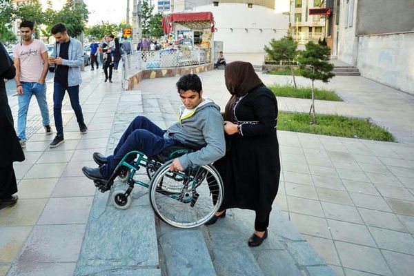 12آذر فرصتی برای حمایت و بهبود شرایط زندگی معلولین است