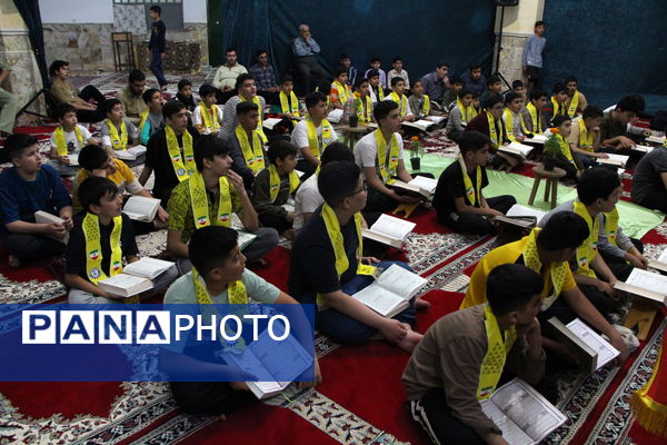 مراسم معنوی اعتکاف دانش‌آموزان پسر یزدی در فهرج