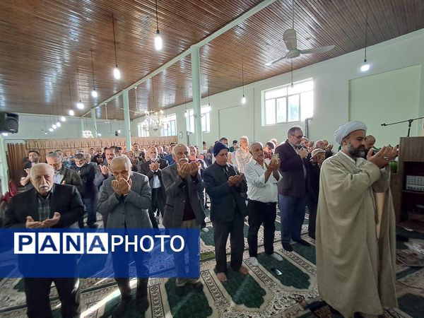 اقامه نماز عید سعید فطر در مسجد جامع جمنان قائمشهر