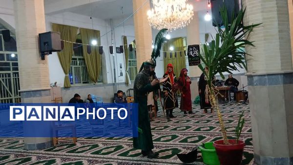مراسم تعزیه خوانی شهادت حضرت عباس(ع) توسط ذاکرین دهستان شوراب صغیر