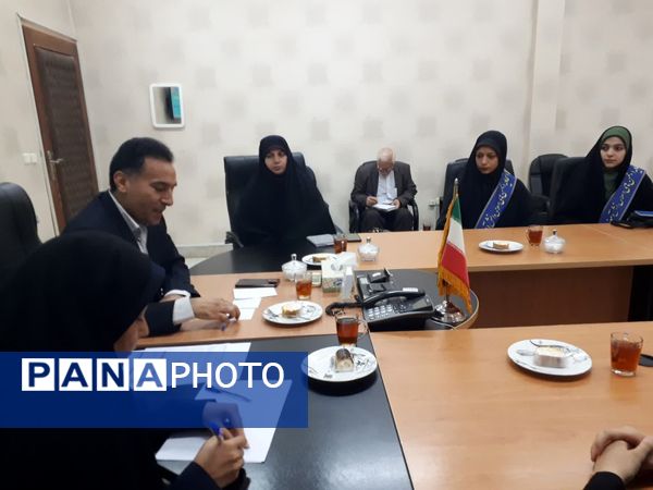 نشست مسئولان انجمن اسلامی مدارس سطح شهر با فرماندار سملقان