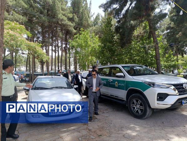 بازدید معاون وزیر گردشگری کشور از نمایشگاه جشنواره تاک پلو خلیل آباد 
