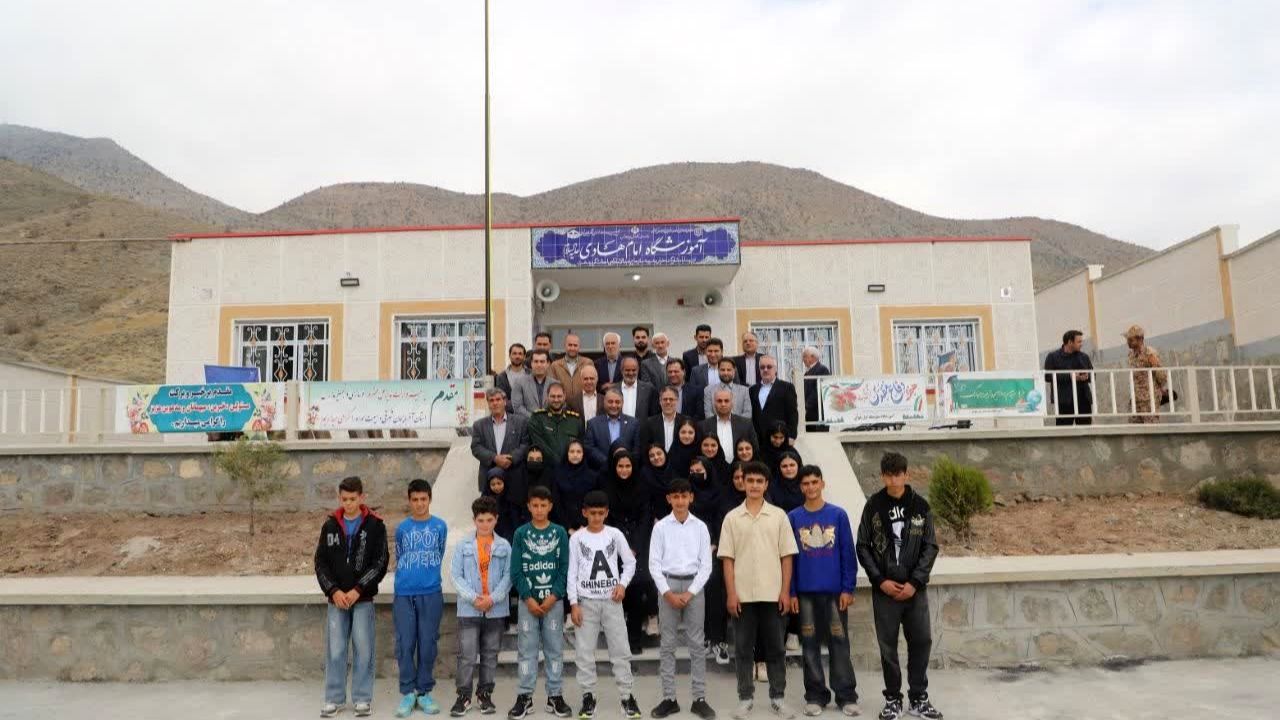 افتتاح مدرسه روستایی در هوراند آذربایجان شرقی