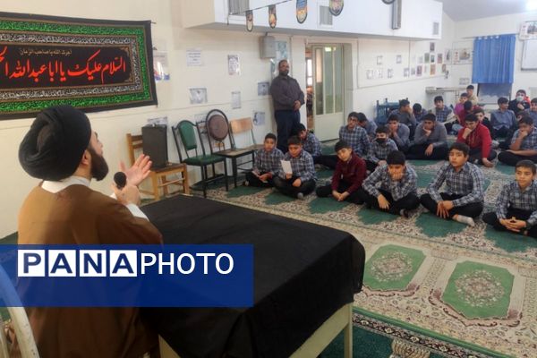 فیروزکوه؛ میزبان نماز جماعت و گفتمان‌های دینی در محیط مدرسه