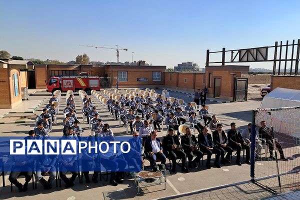 مراسم پدافند غیرعامل در دبیرستان بشارت بهارستاندو