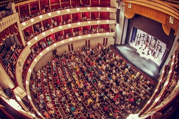 جشنواره‌های فرهنگی و هنری بستری برای رشد هویت افراد است