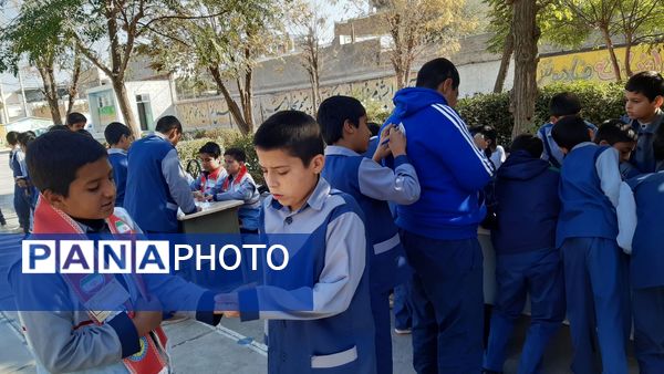 انتخابات شورای دانش آموزی در مدرسه فرهنگ شهیدان تهامی خلیل آباد