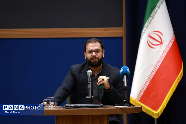 مراسم آموزش کاروان‌های عمره دانش‌آموزی به دانش‌آموزان عازم سرزمین وحی