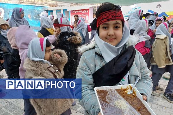 ایستگاه صلواتی در دبستان سارا، میزبان دل‌های کوچک در سوگ حضرت فاطمه(س) بود